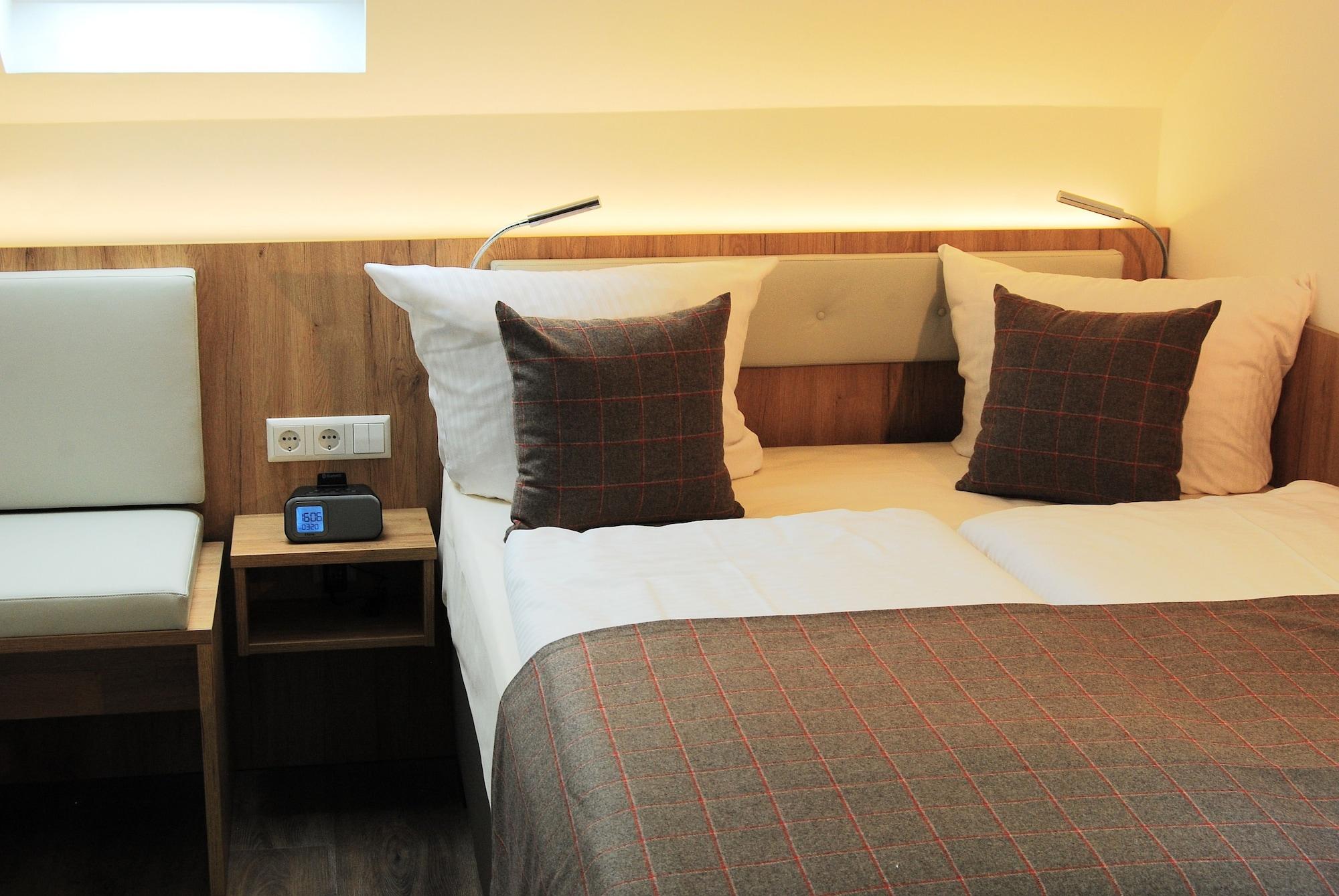 Hotel Am Martinsberg Andernach Eksteriør billede