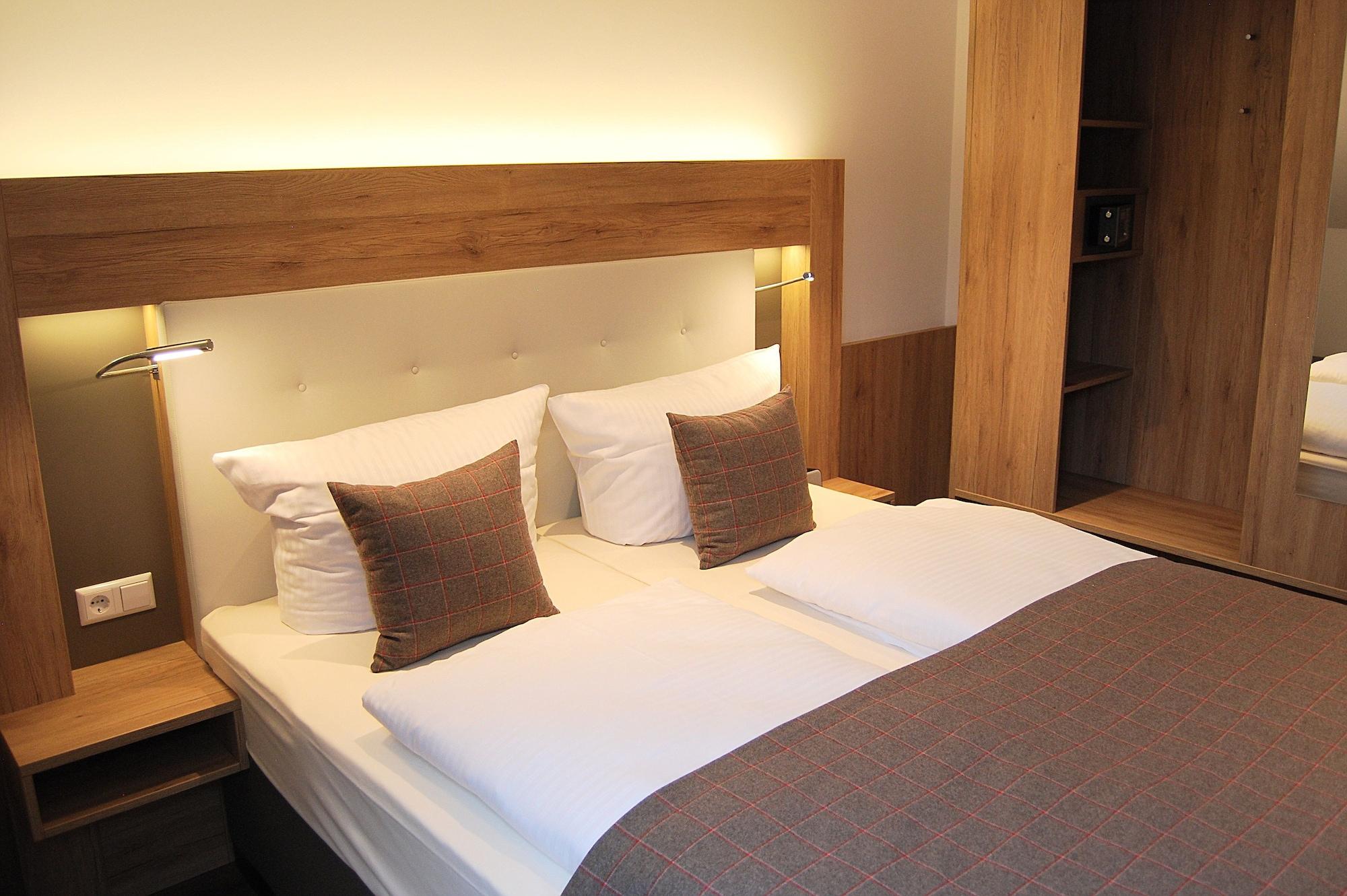 Hotel Am Martinsberg Andernach Eksteriør billede